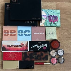 Makeup bundle: 12 eyeshadow palettes, 2 highlighters, blush, bronzer,lipgloss..
